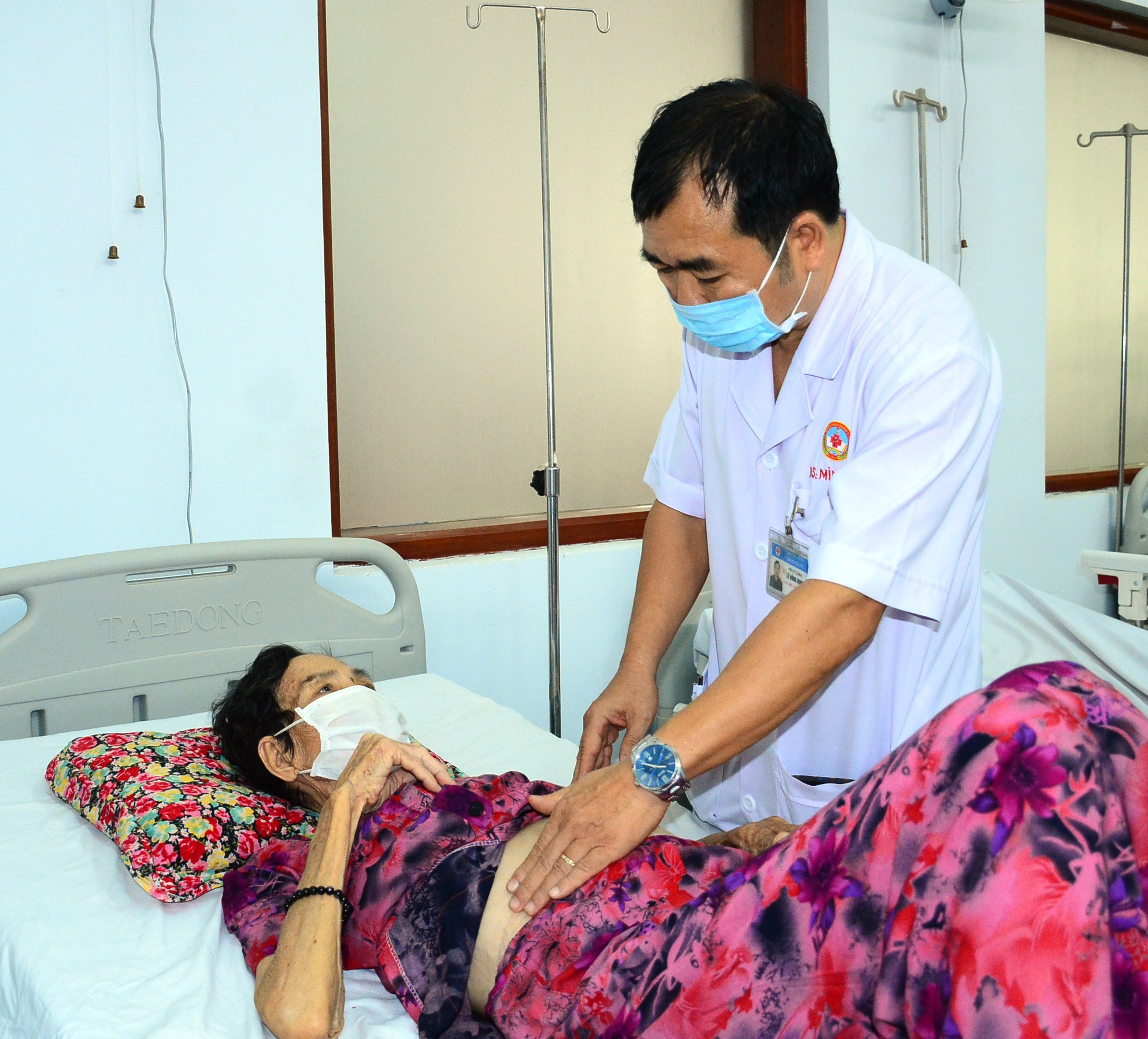 Tận tâm, nghĩa tình vì bệnh nhân ung thư